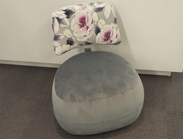 Fauteuil Pouf DRIMMER velour gris et tissu floral