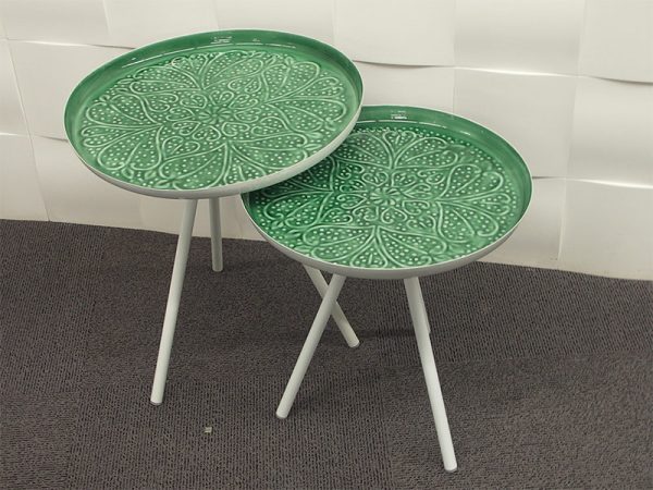 Set de 2 Guéridons Hanjel blanc plateau émaillé vert